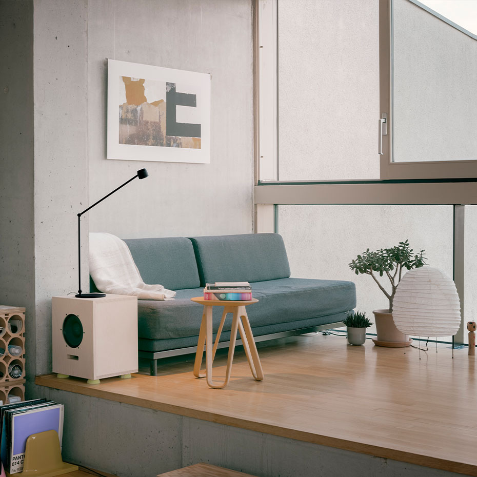 Ion w225 b4040 Bordslampa Jet Black