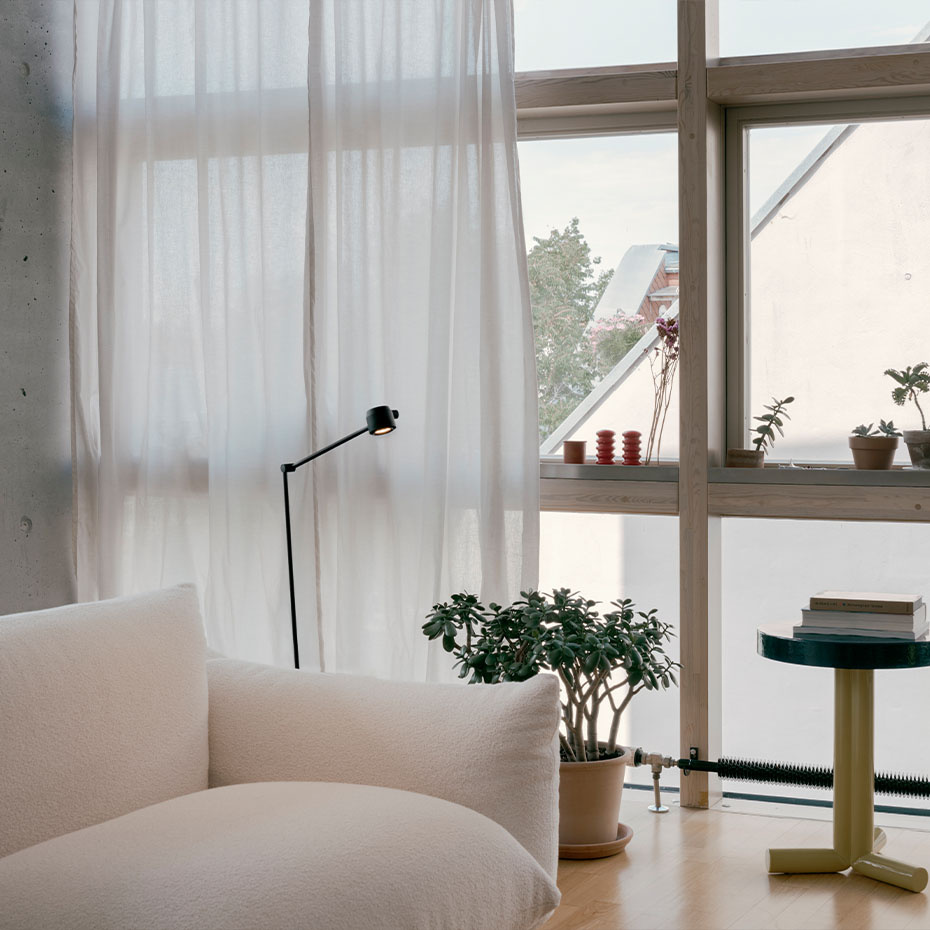 Ion w225 b9040 Golvlampa Traffic White