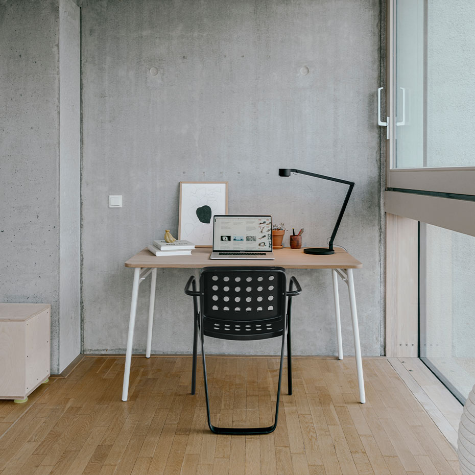 Winkel Alu w227 b Bordslampa Traffic White