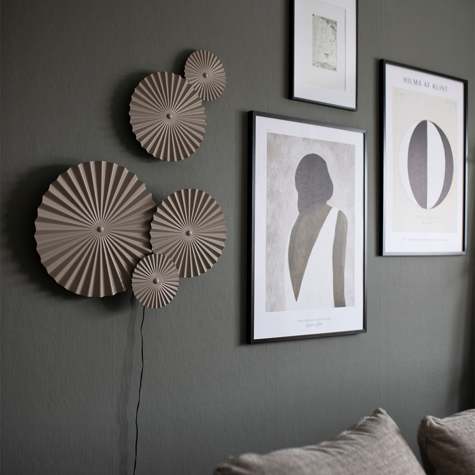 Omega Vägglampa Mud