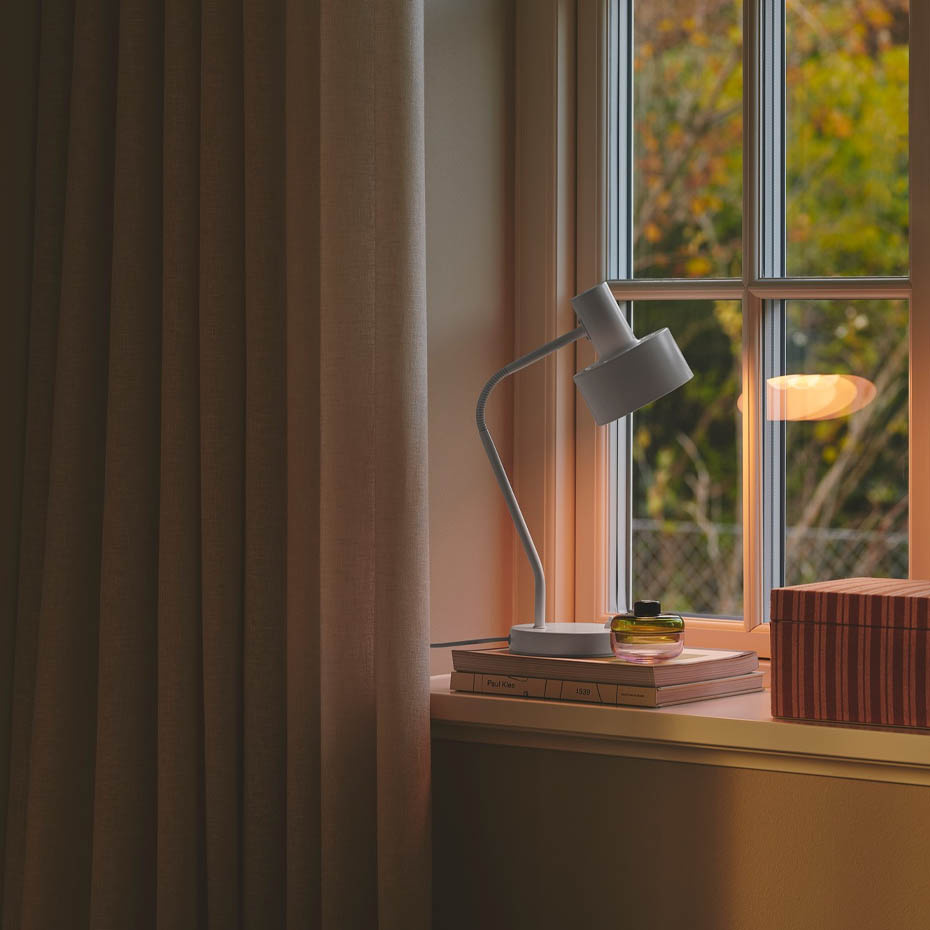 Matis Bordslampa Vit