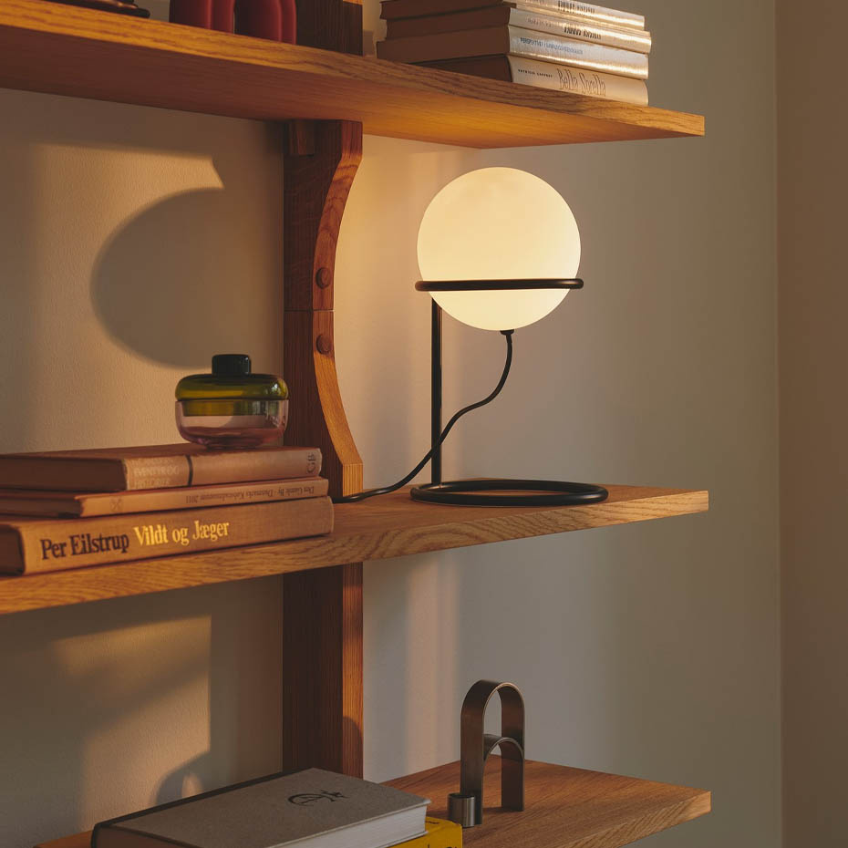 Wilson Bordslampa Svart/Opalglas