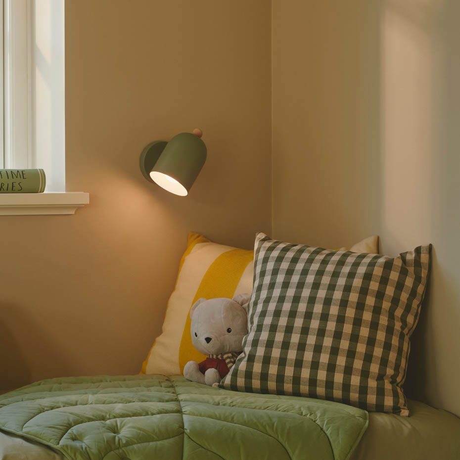 Gaston Vägglampa Pudergrön