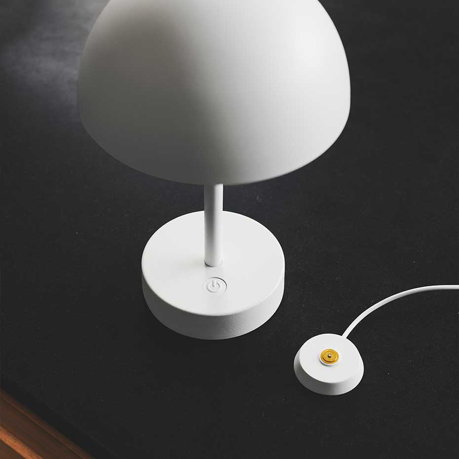 Ellen To-Go Portabel Bordslampa Vit