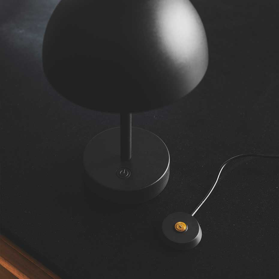 Ellen To-Go Portabel Bordslampa Svart