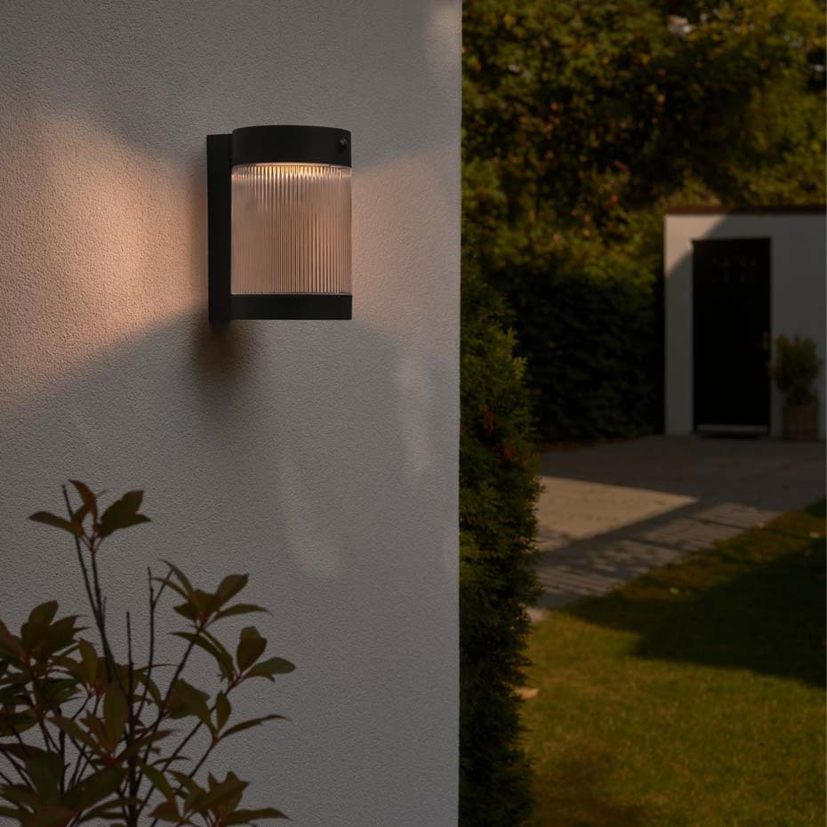 Coupar Solar Vägglampa Svart