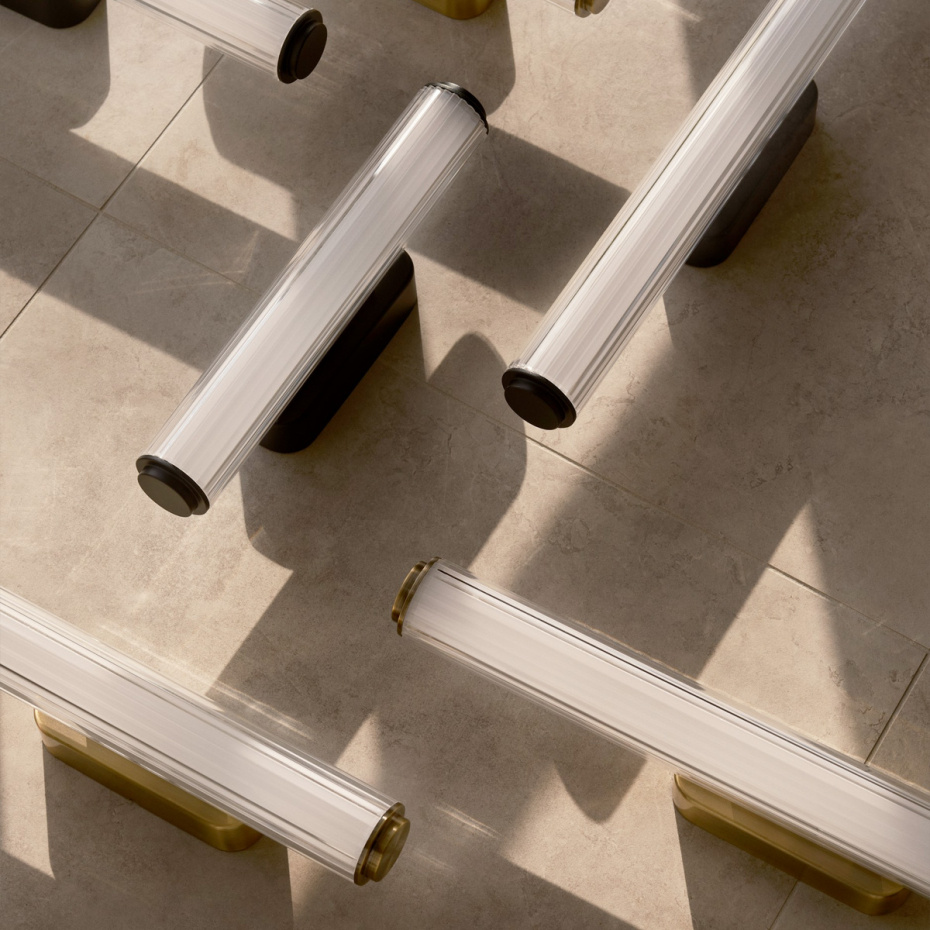 Virelle 32 Vägglampa Svart IP44