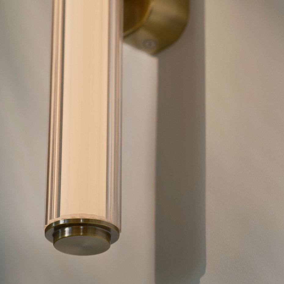 Virelle 50 Vägglampa Mässing IP44