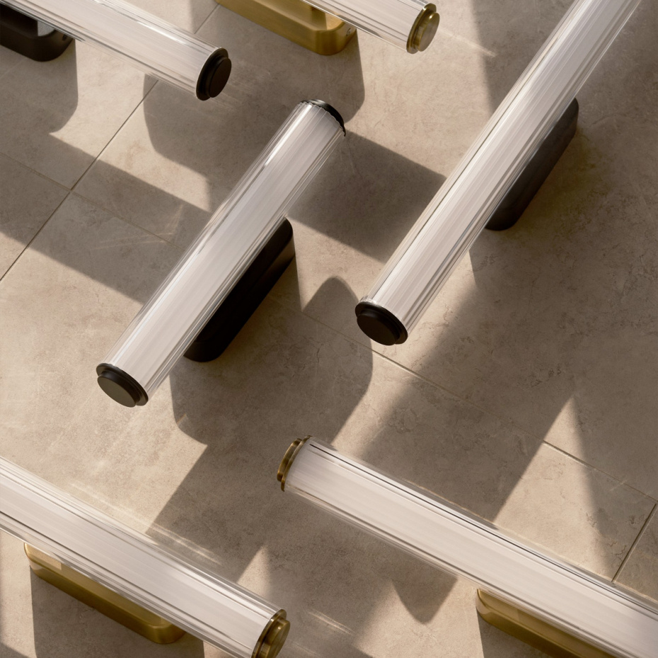 Virelle 50 Vägglampa Mässing IP44