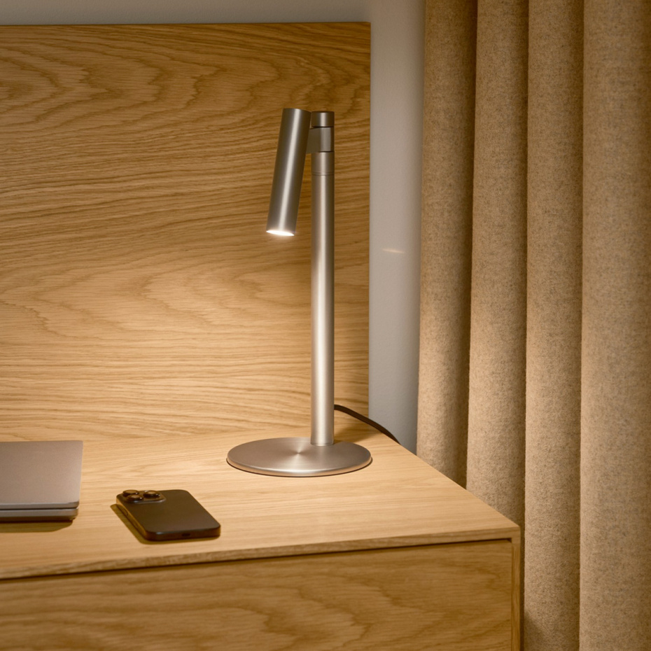 Makoto Bordslampa Satin Krom