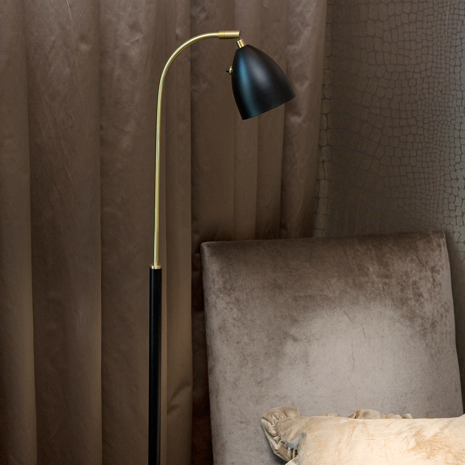 Deluxe Golvlampa Svart/Mässing