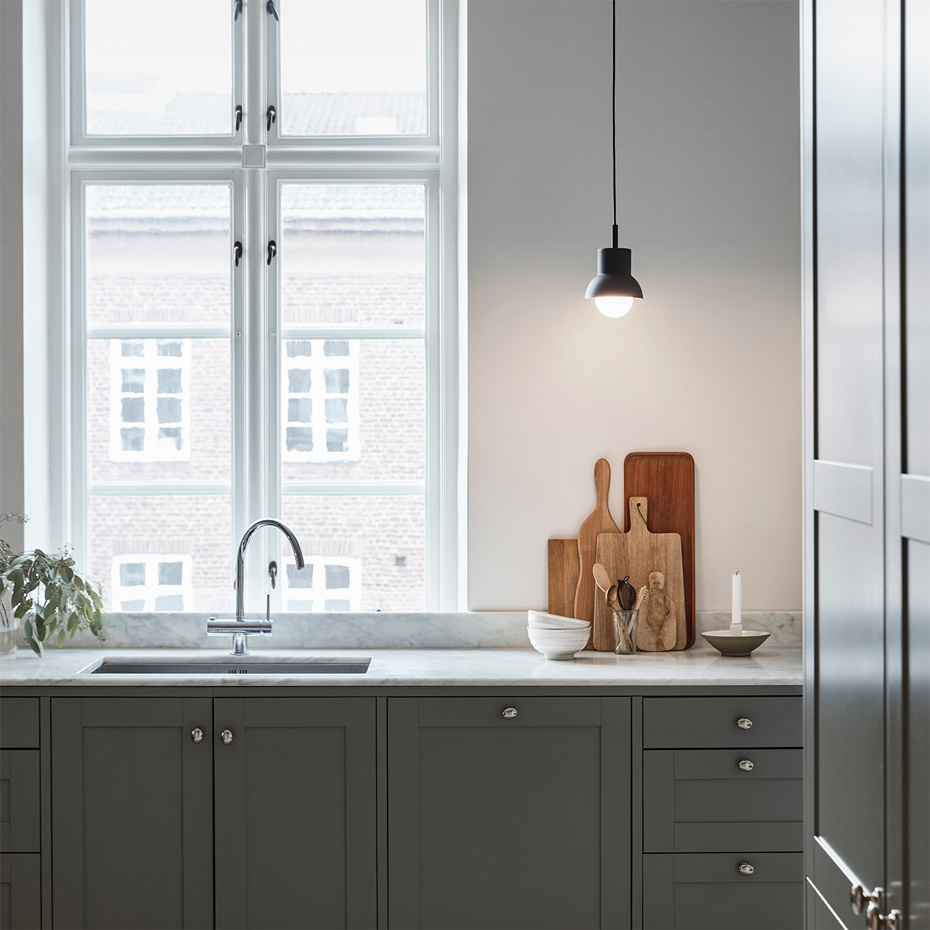 Down 15 Pendel Svart