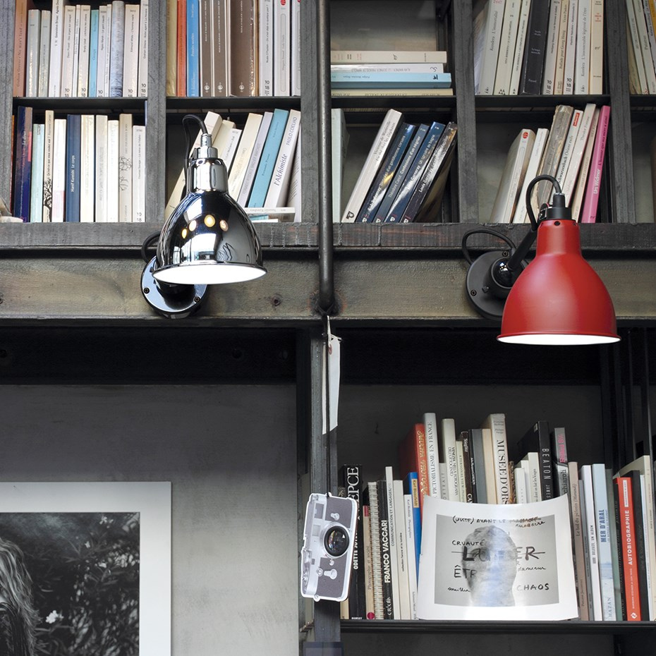 Lampe Gras N°304 CA Vägglampa Svart/Röd