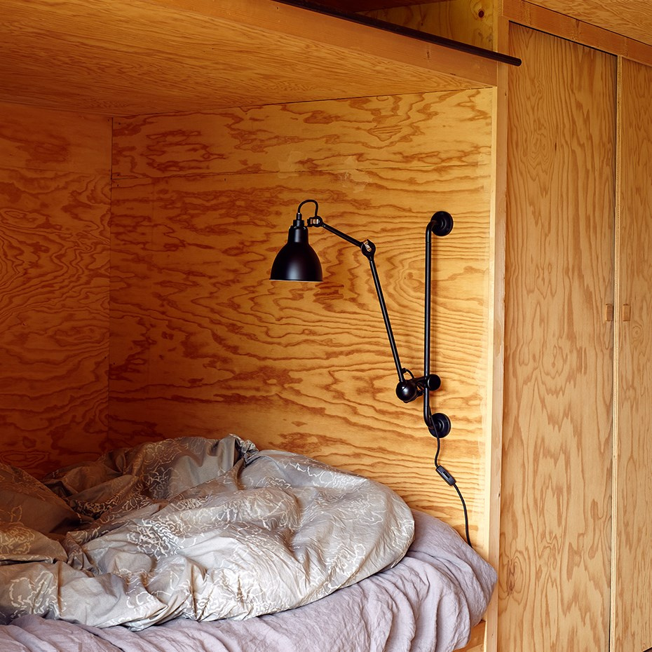 Lampe Gras N°210 Vägglampa Svart/Svart/Koppar