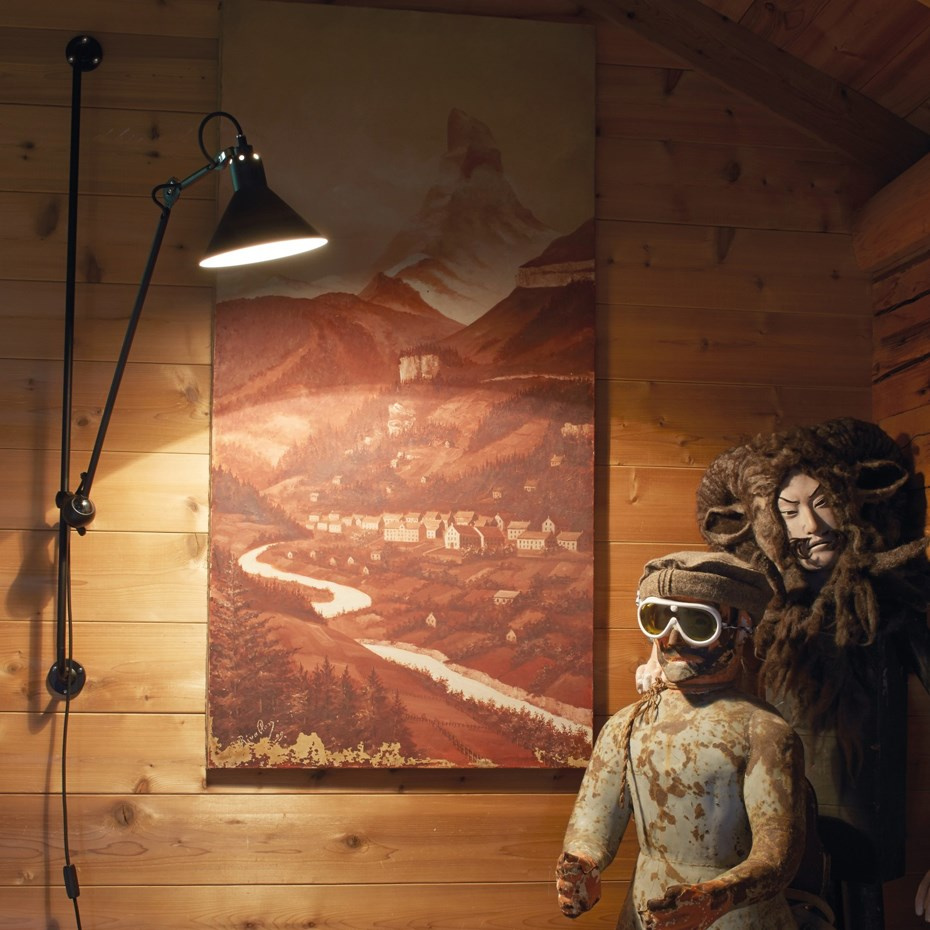 Lampe Gras N°214 Vägglampa Svart/Röd