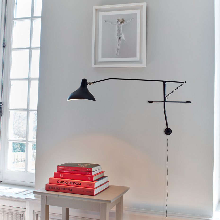 Mantis BS2 Mini Vägglampa Black