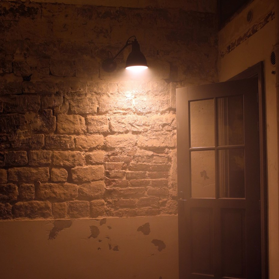 Lampe Gras N°304 XL Utomhus Vägglampa Svart/Rå