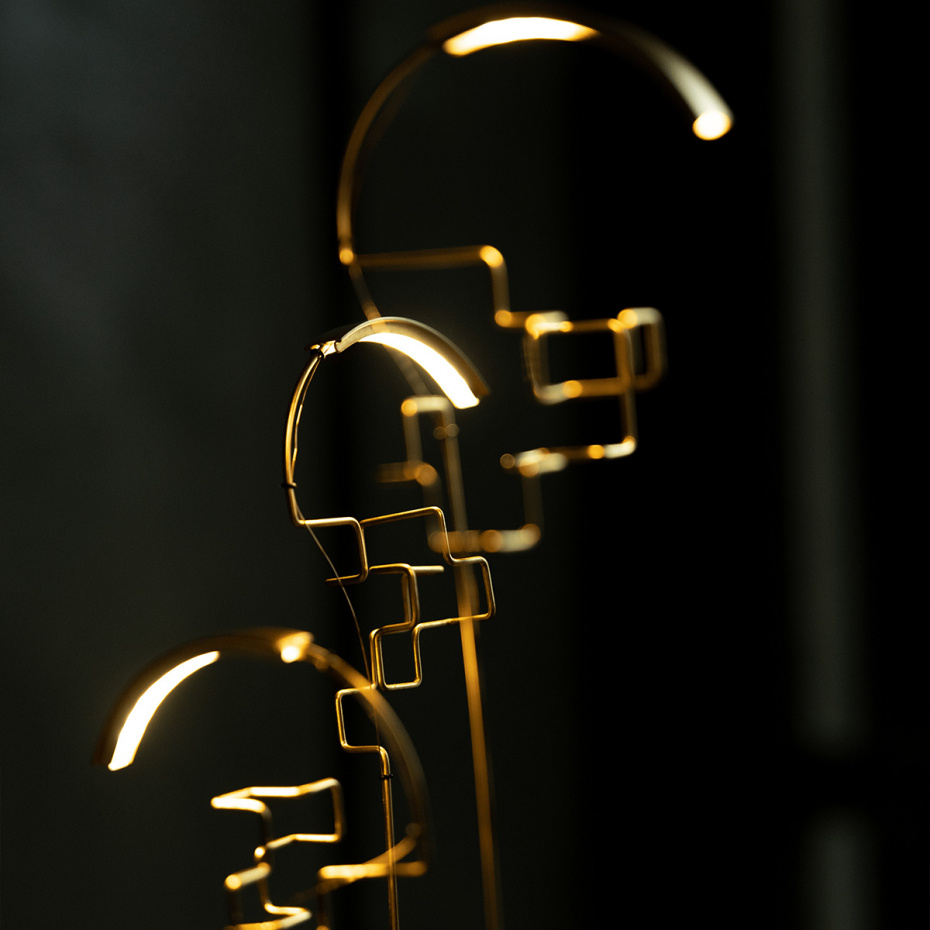 Boucle Portabel Bordslampa Gold