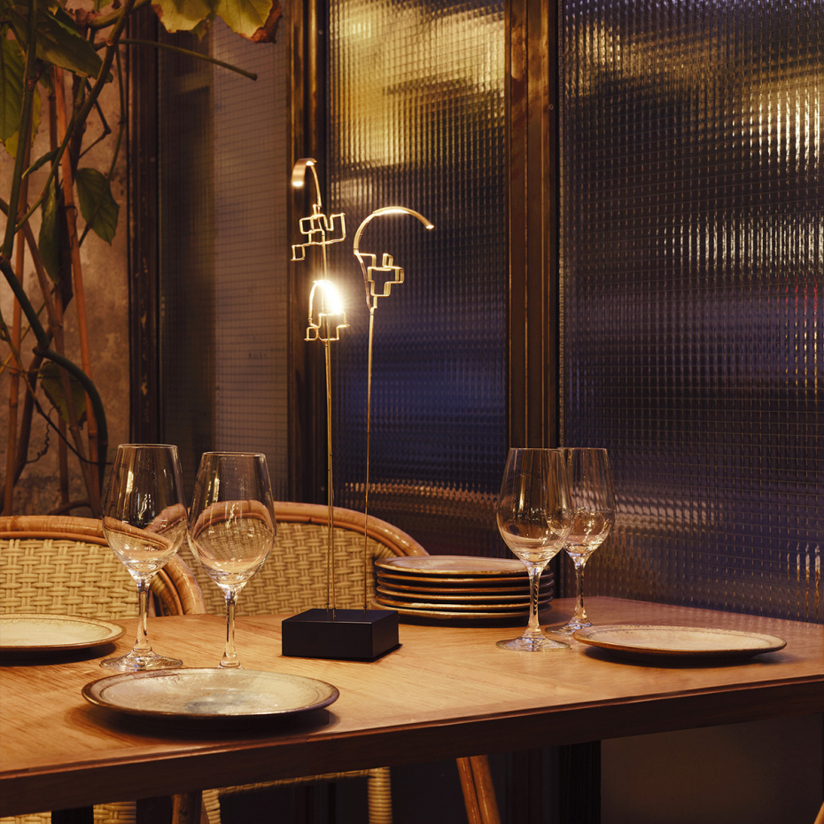 Boucle Portabel Bordslampa Gold