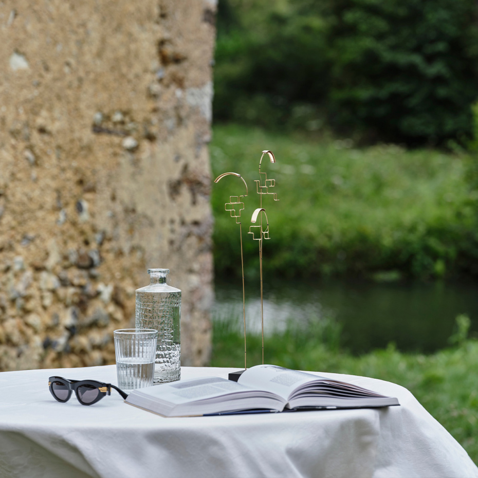 Boucle Portabel Bordslampa Gold