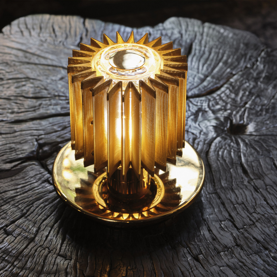 In The Sun 130 Portabel Bordslampa Gold/Gold