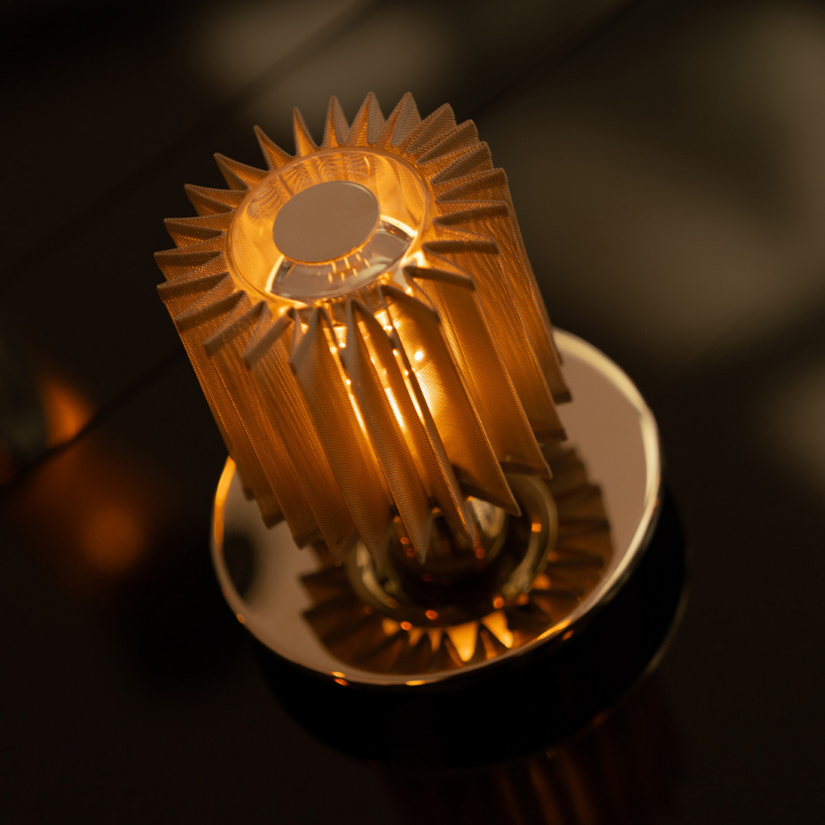 In The Sun 130 Portabel Bordslampa Gold/Gold