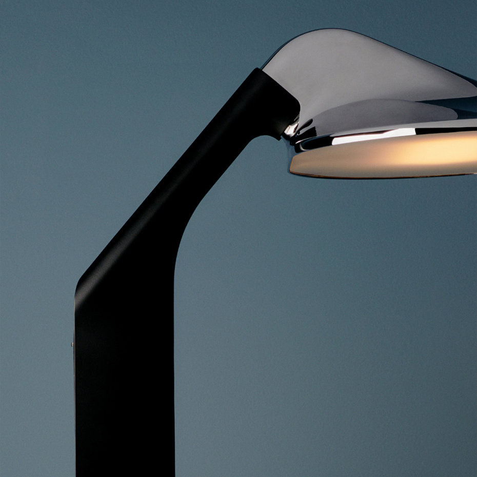 Niwaki Bordslampa Black/Chrome