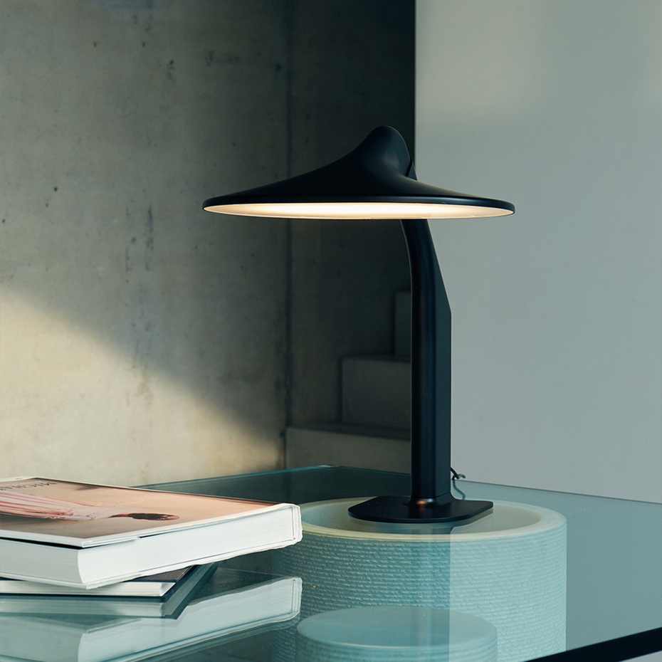Niwaki Bordslampa Black/Black