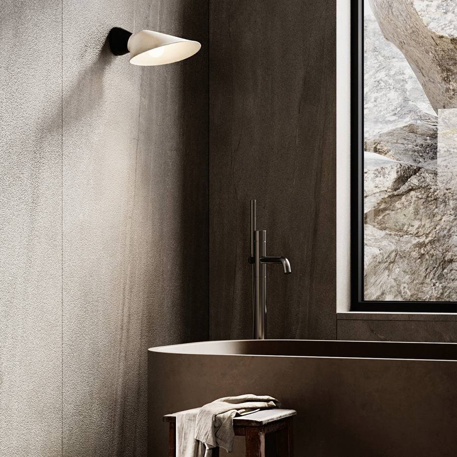 Plume Bathroom Vägglampa Black/Porcelain IP44