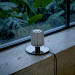 In The Sun 220 Bordslampa Black/Silver In The Sun 220 Bordslampa Black/Silver