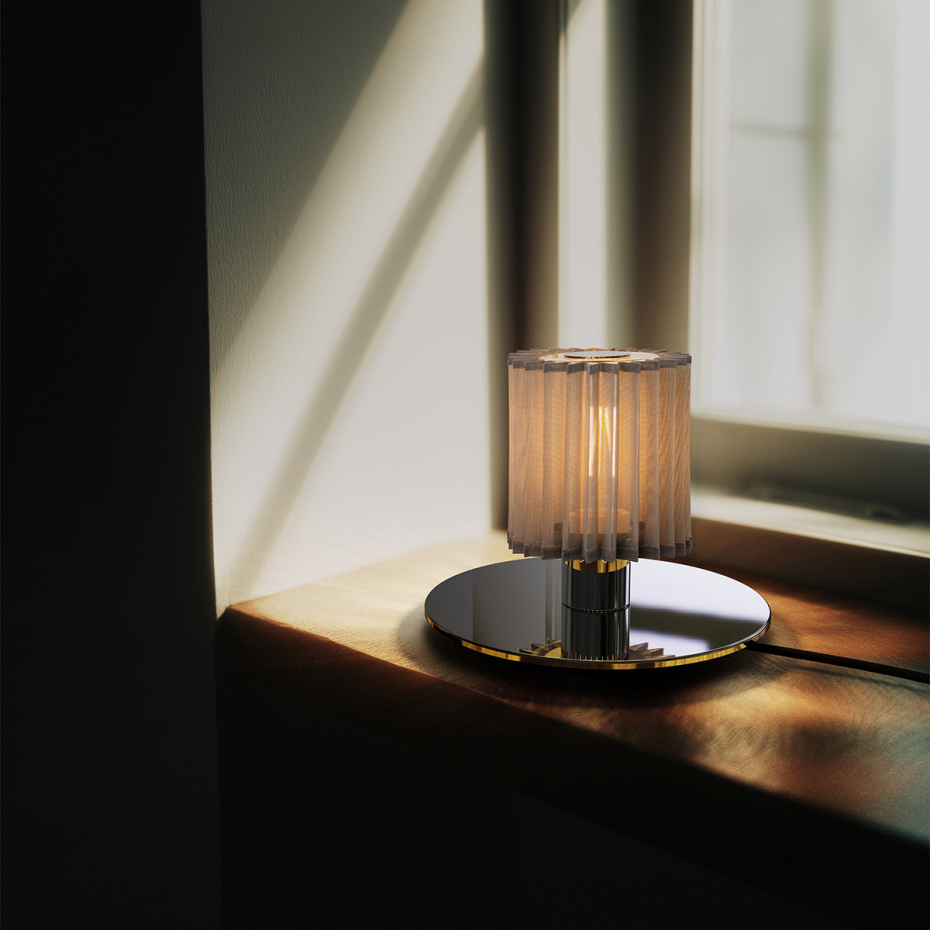 In The Sun 220 Bordslampa Silver/Silver