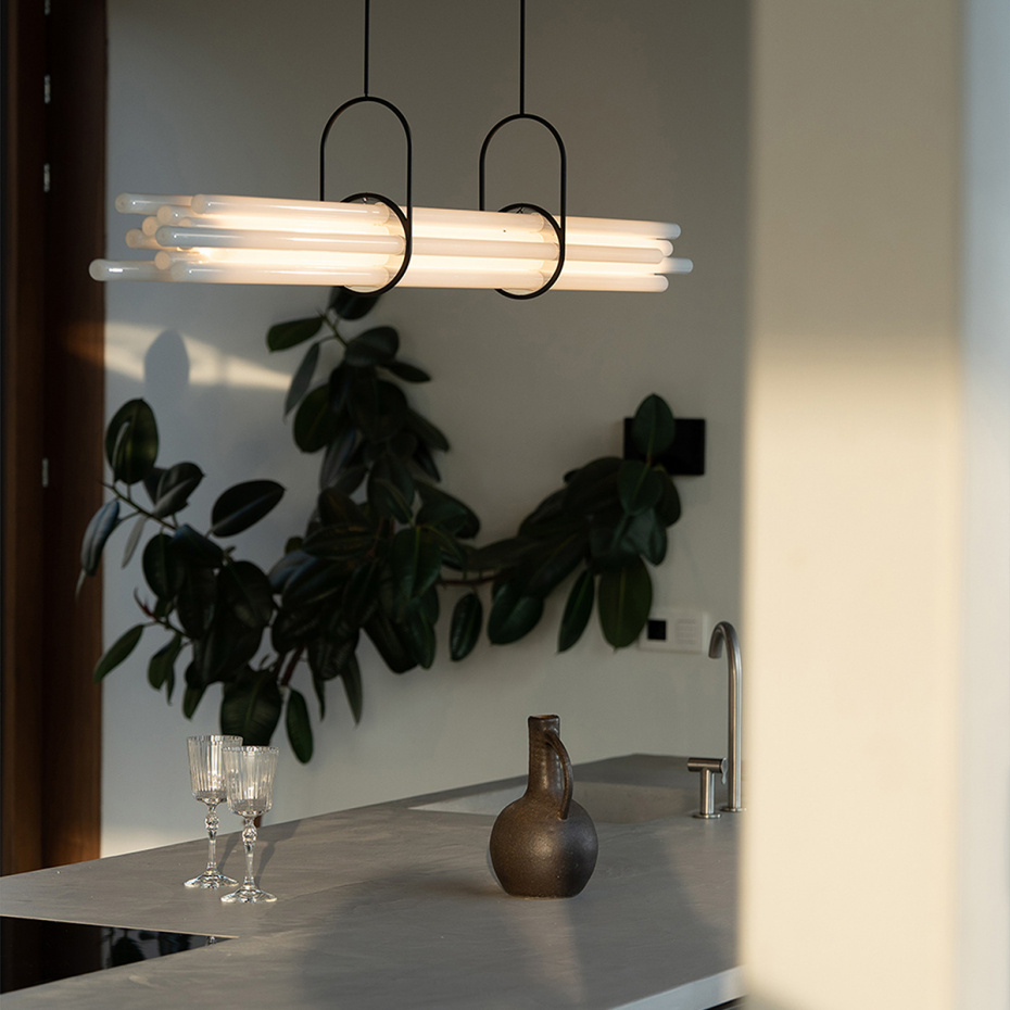 NL12 2400K Pendant Black