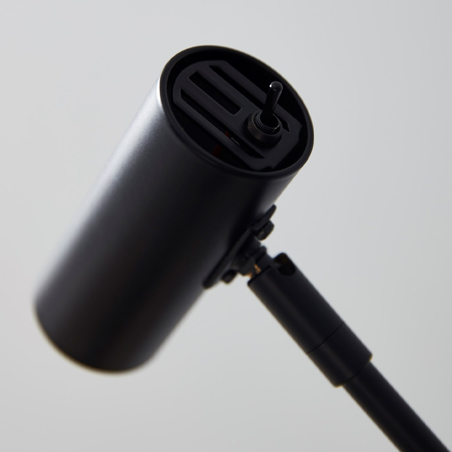 Cato Golvlampa Mattsvart Med Dimmer