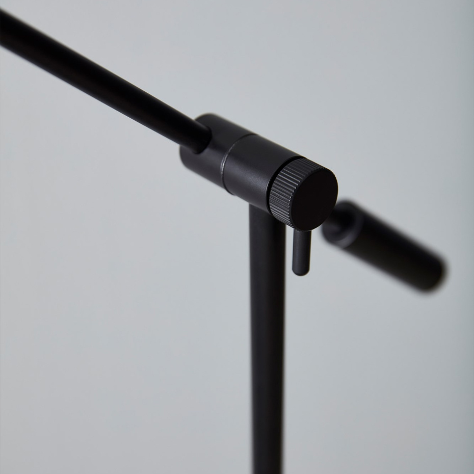 Cato Golvlampa Mattsvart Med Dimmer