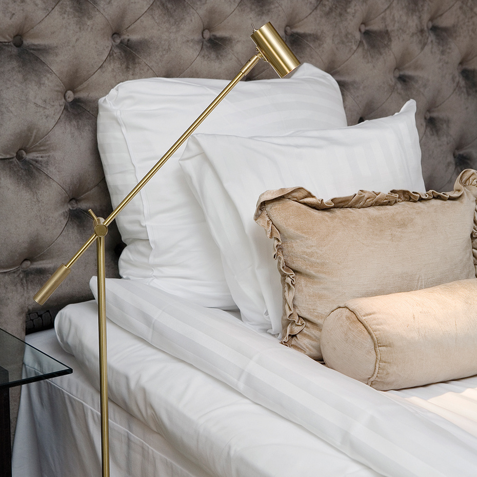 Cato Golvlampa Blankslipad Mässing Med Dimmer