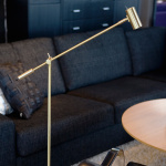 Cato Golvlampa Blankslipad Mässing Med Dimmer Cato Golvlampa Blankslipad Mässing Med Dimmer