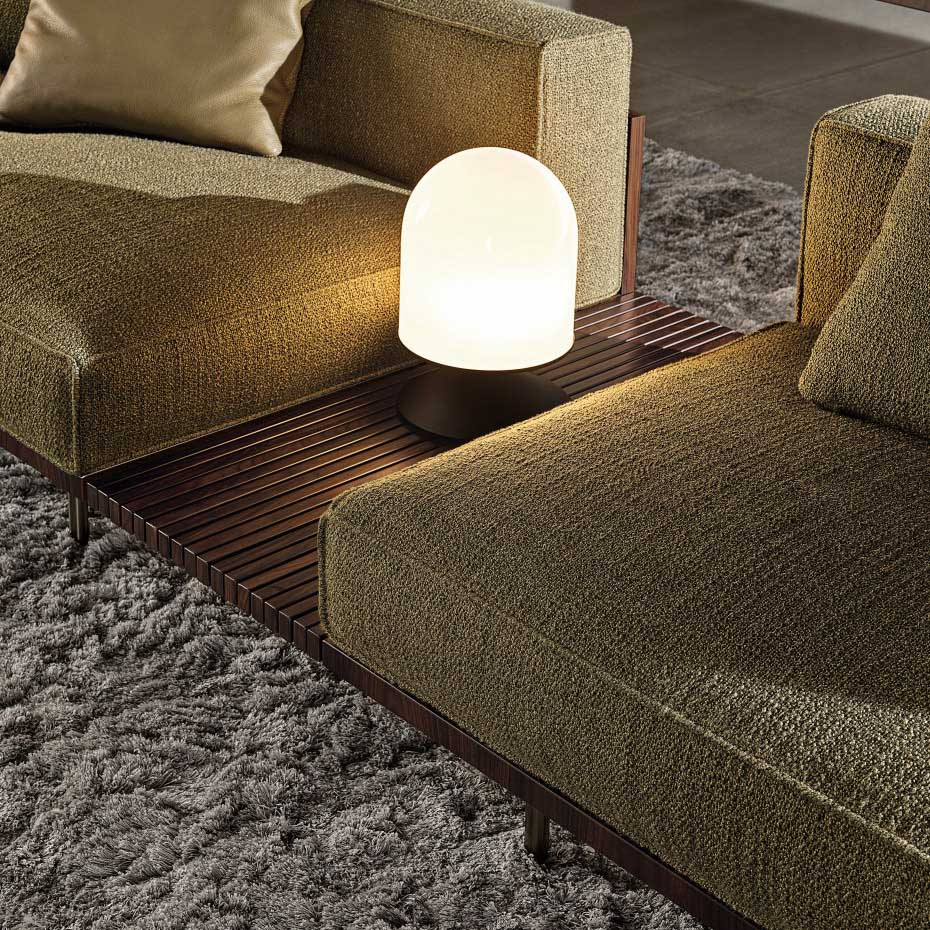Vinge Bordslampa Röd Blod Orange/Opalglas
