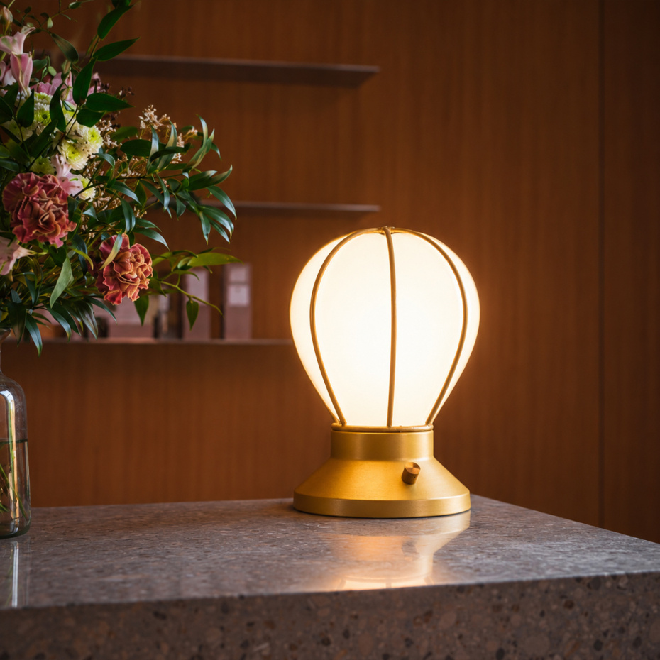 Hobo Lantern Bordslampa Vit Struktur/Mässing