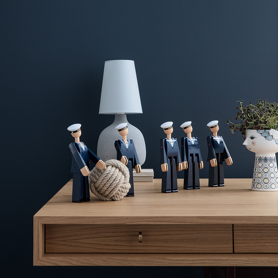 Marine Träfigur Mörkblå/Vit