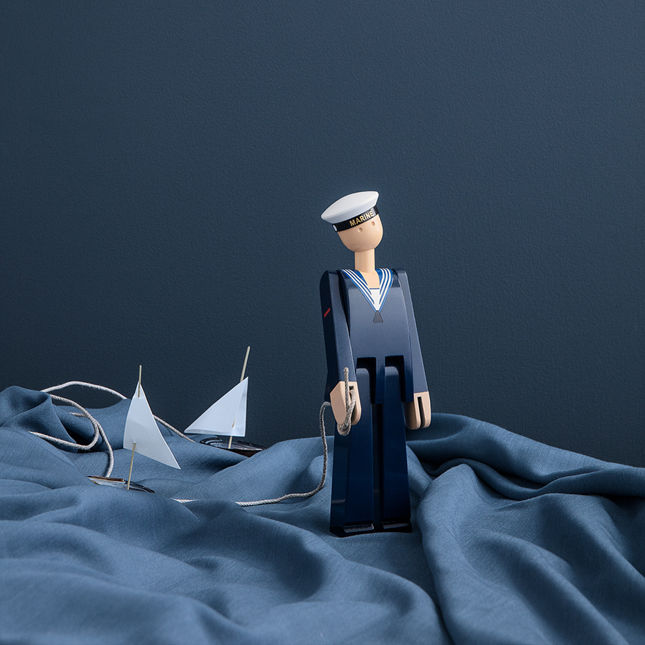 Marine Träfigur Mörkblå/Vit