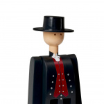 Norsk Bunad Man Träfigur Svart/Röd/Vit Norsk Bunad Man Träfigur Svart/Röd/Vit