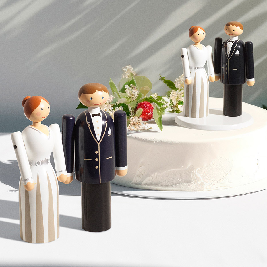 Brudgum Träfigur Blå/Svart