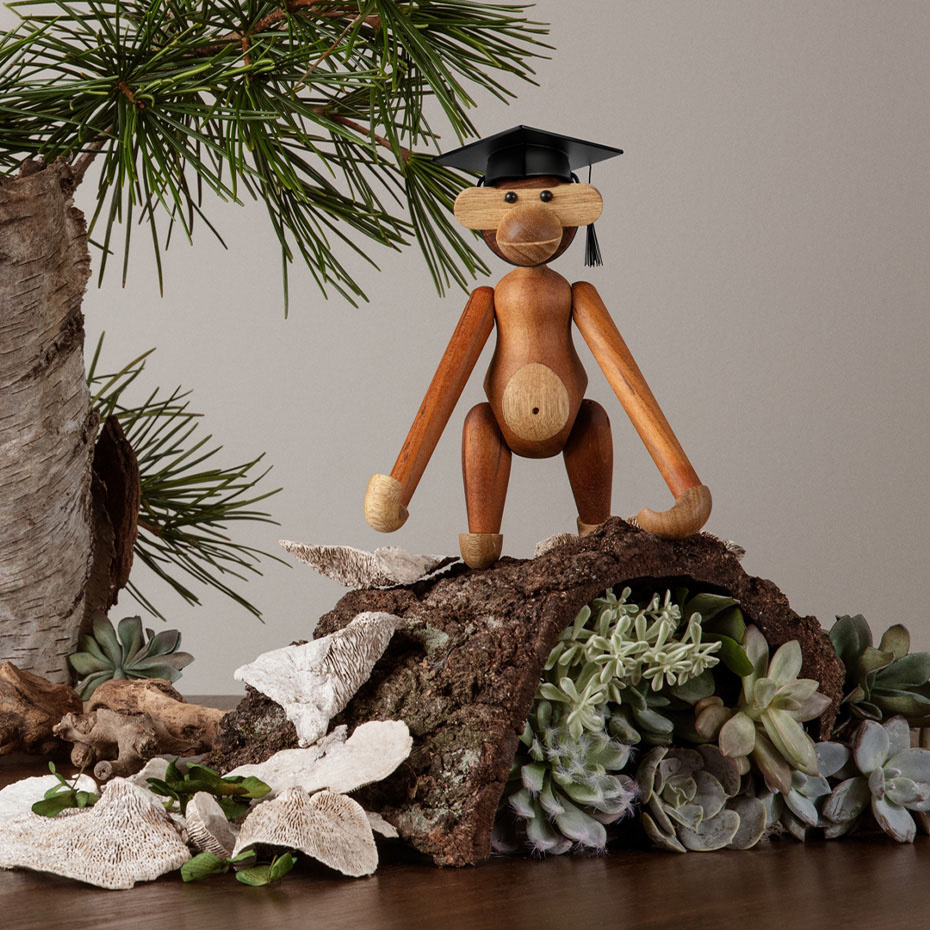 Graduation Hat Träfigur Liten Svart