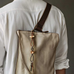 Apa Nyckelring Silverfärgad Svart Läder/Teak/Limba Apa Nyckelring Silverfärgad Svart Läder/Teak/Limba