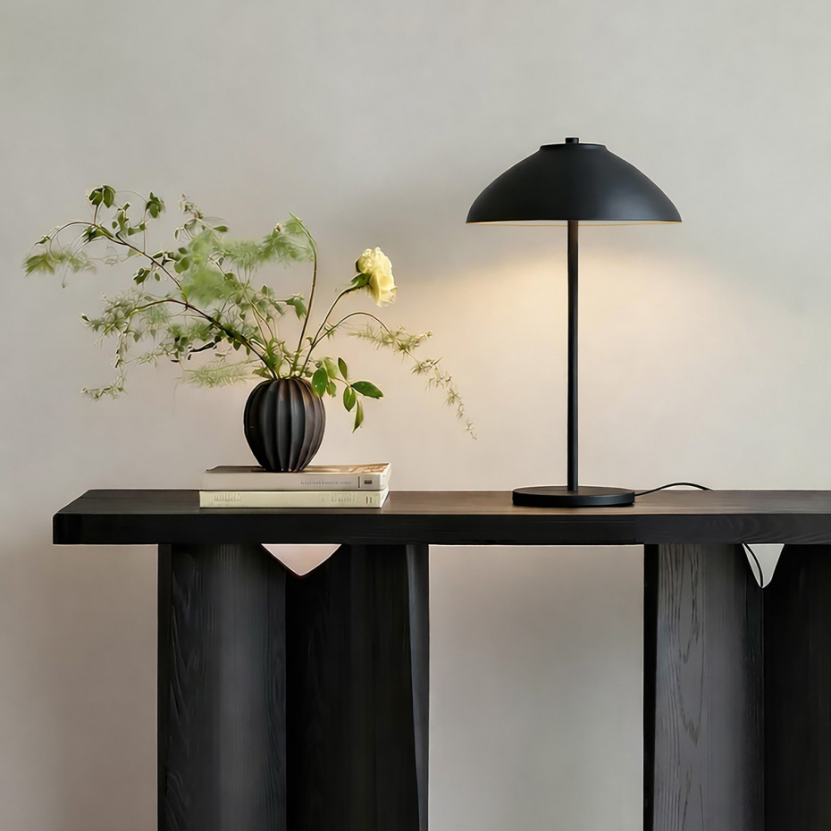Vali Bordslampa H40cm Mattsvart