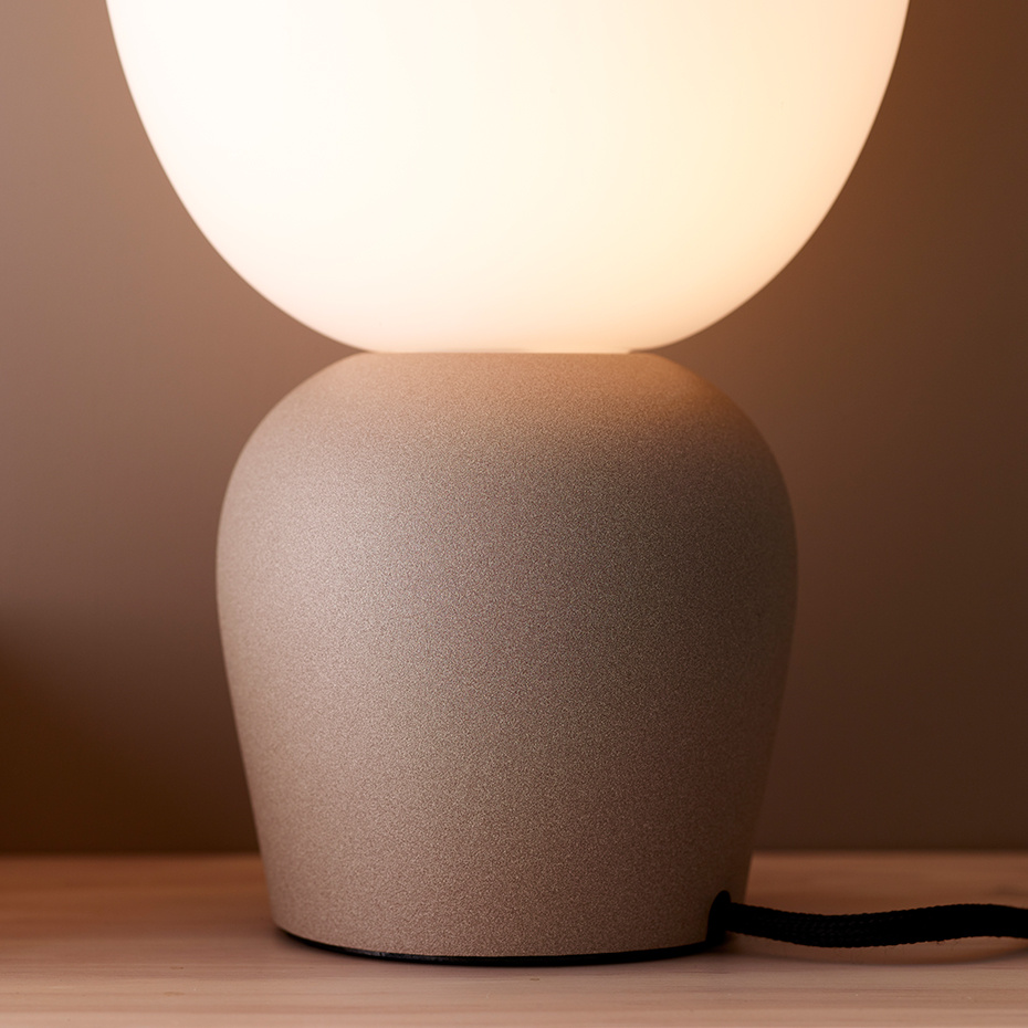 Buddy Bordslampa Sand/Opalglas