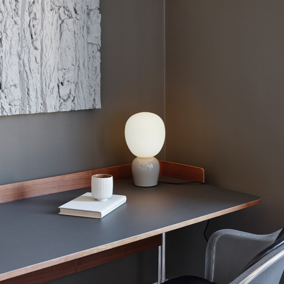 Buddy Bordslampa Soft Greige/Opalglas