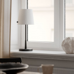 Lumi Bordslampa H48,5cm Mattsvart/Vit Lumi Bordslampa H48,5cm Mattsvart/Vit