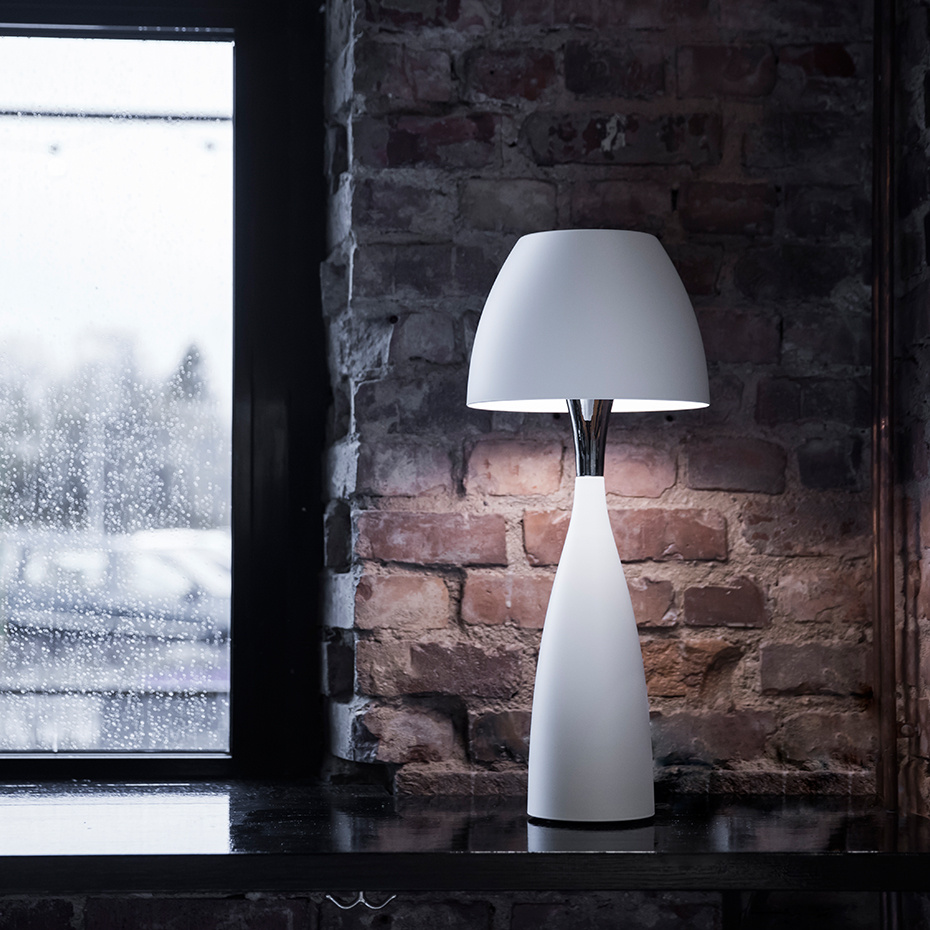 Anemon Bordslampa Liten Mattvit