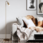 Curve Golvlampa H146cm Mässing Curve Golvlampa H146cm Mässing